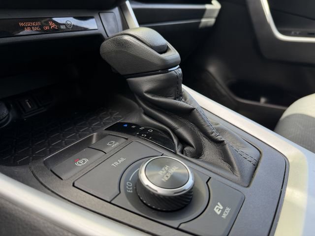 Certified 2022 Toyota RAV4 XLE w/ Convenience Package image 19