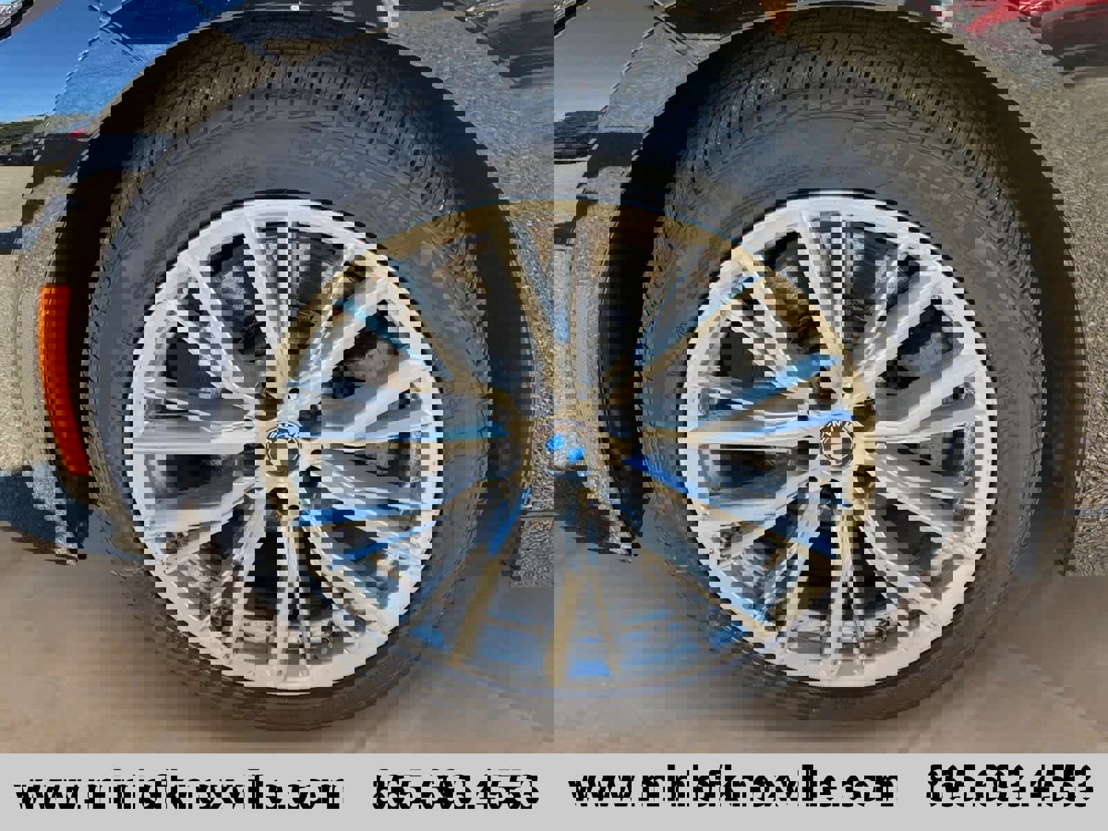 Used 2023 BMW 330i Sedan w/ Convenience Package image 9