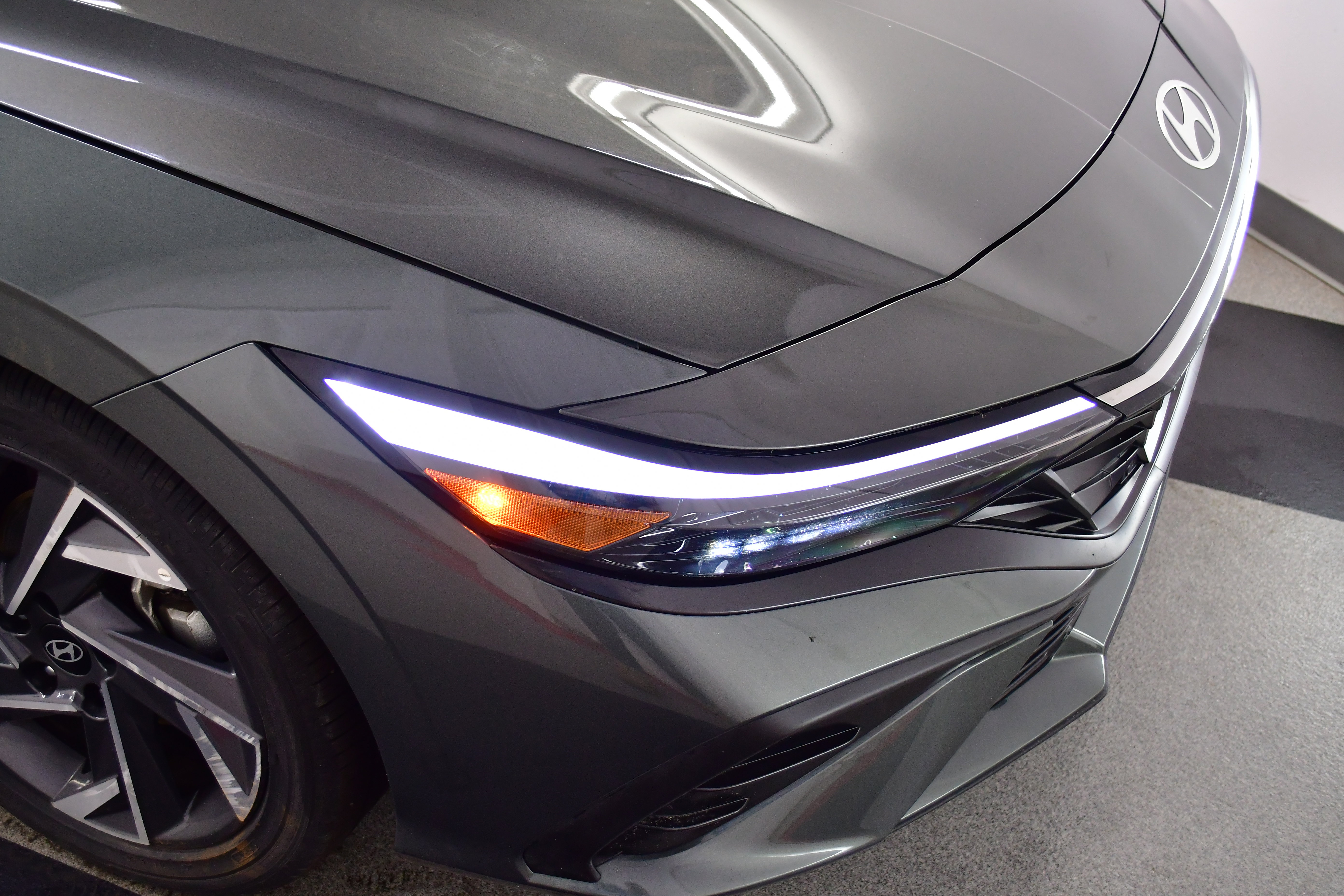 Used 2025 Hyundai Elantra SEL image 53