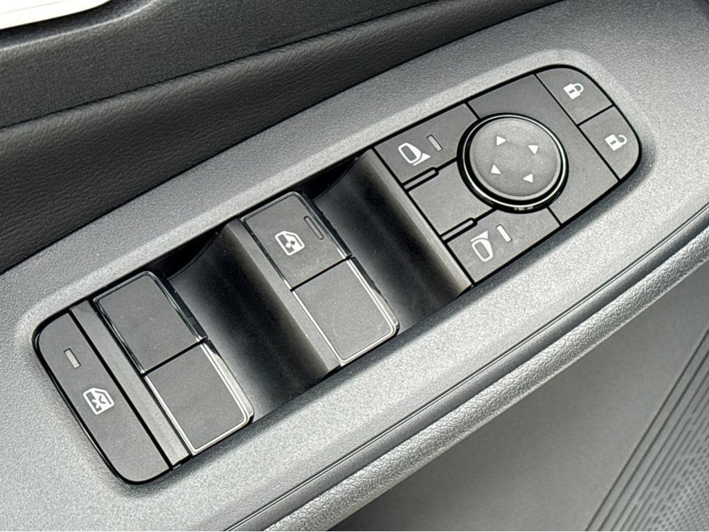 New 2026 Nissan Sentra SV w/ SV Convenience Package FWD image 20