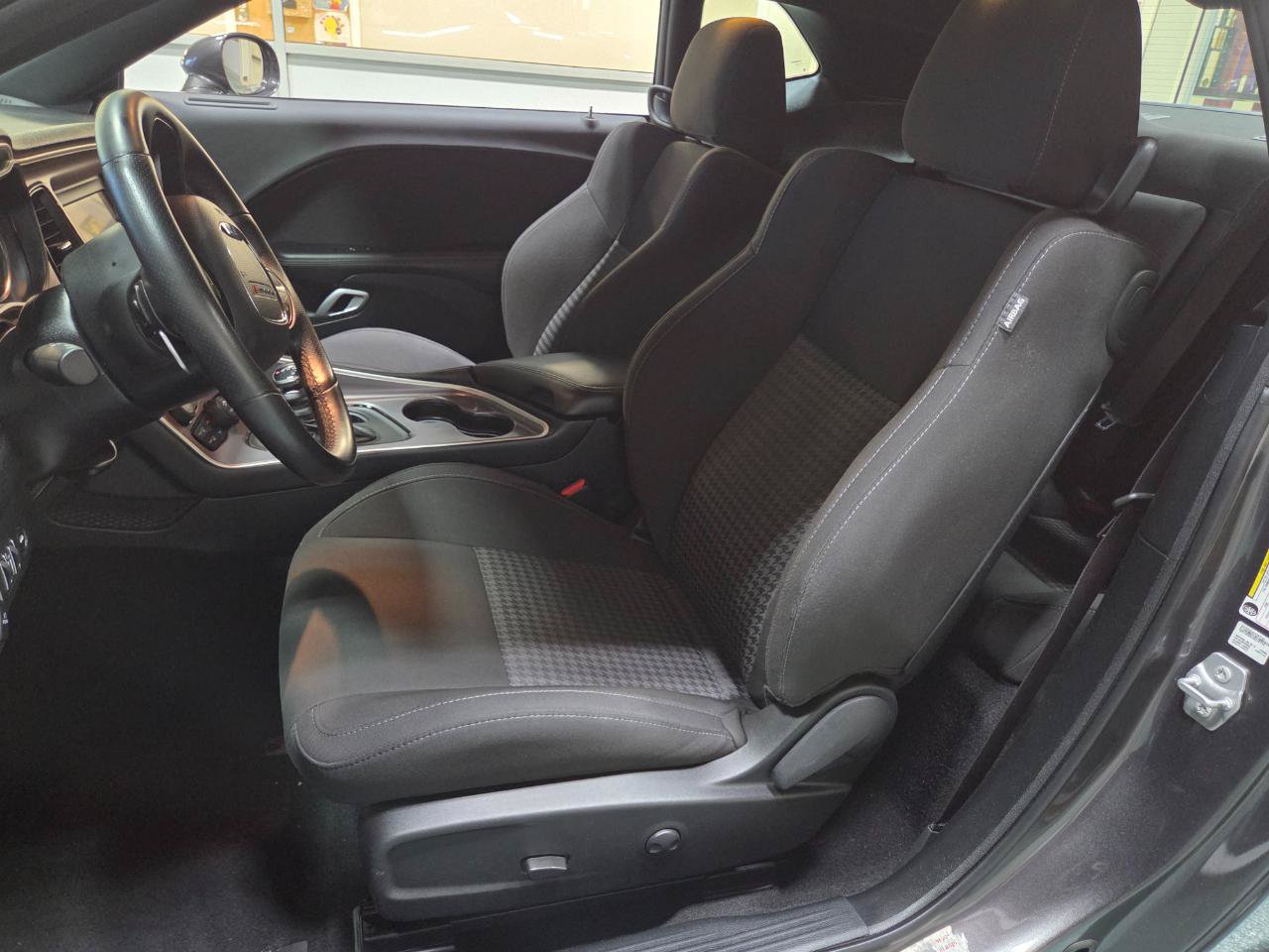 Used 2022 Dodge Challenger GT AWD/4WD image 18