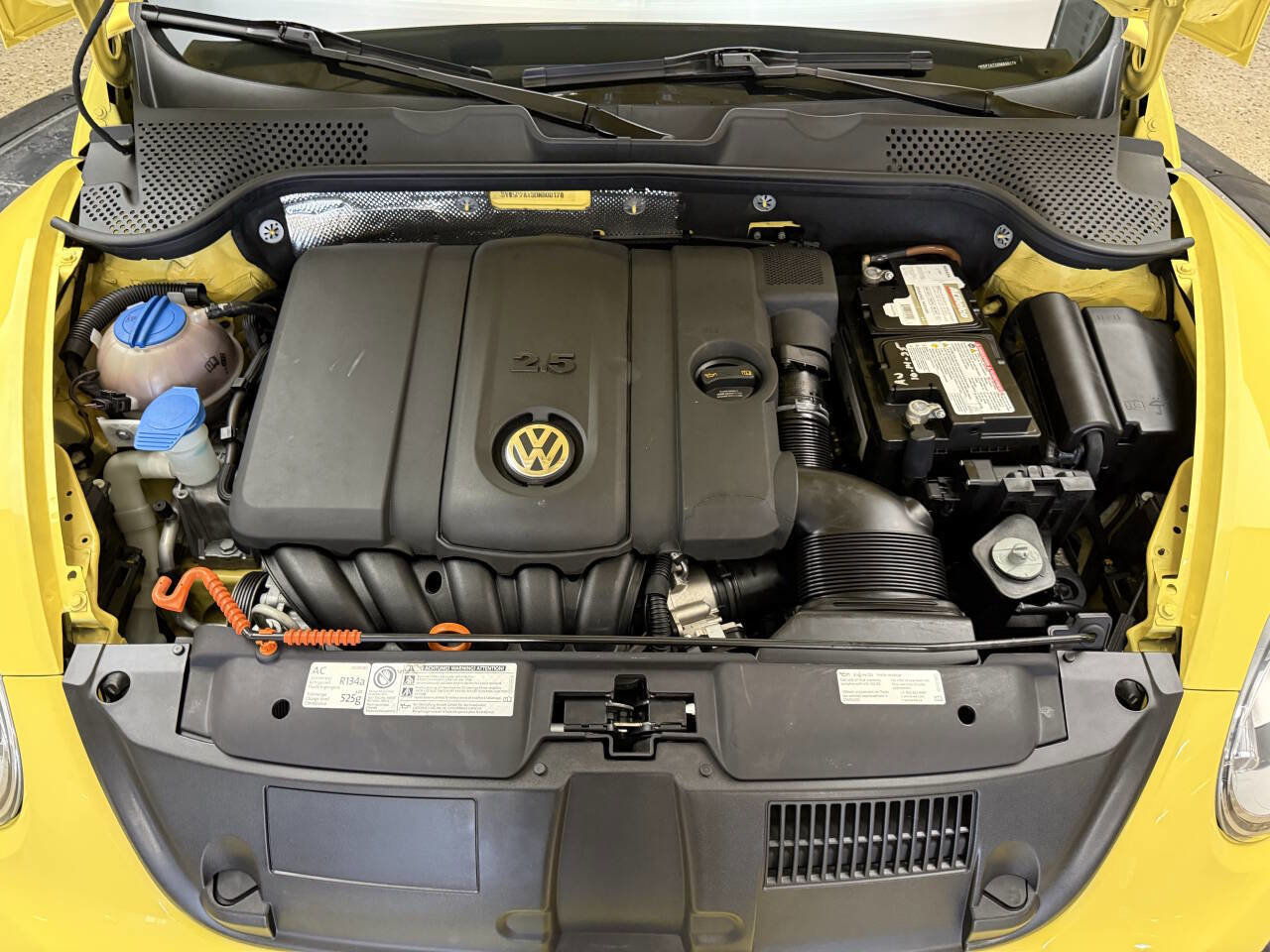 Used 2013 Volkswagen Beetle 2.5 image 25