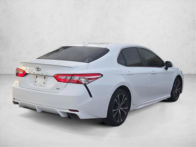 Used 2020 Toyota Camry SE w/ Convenience Package FWD image 5