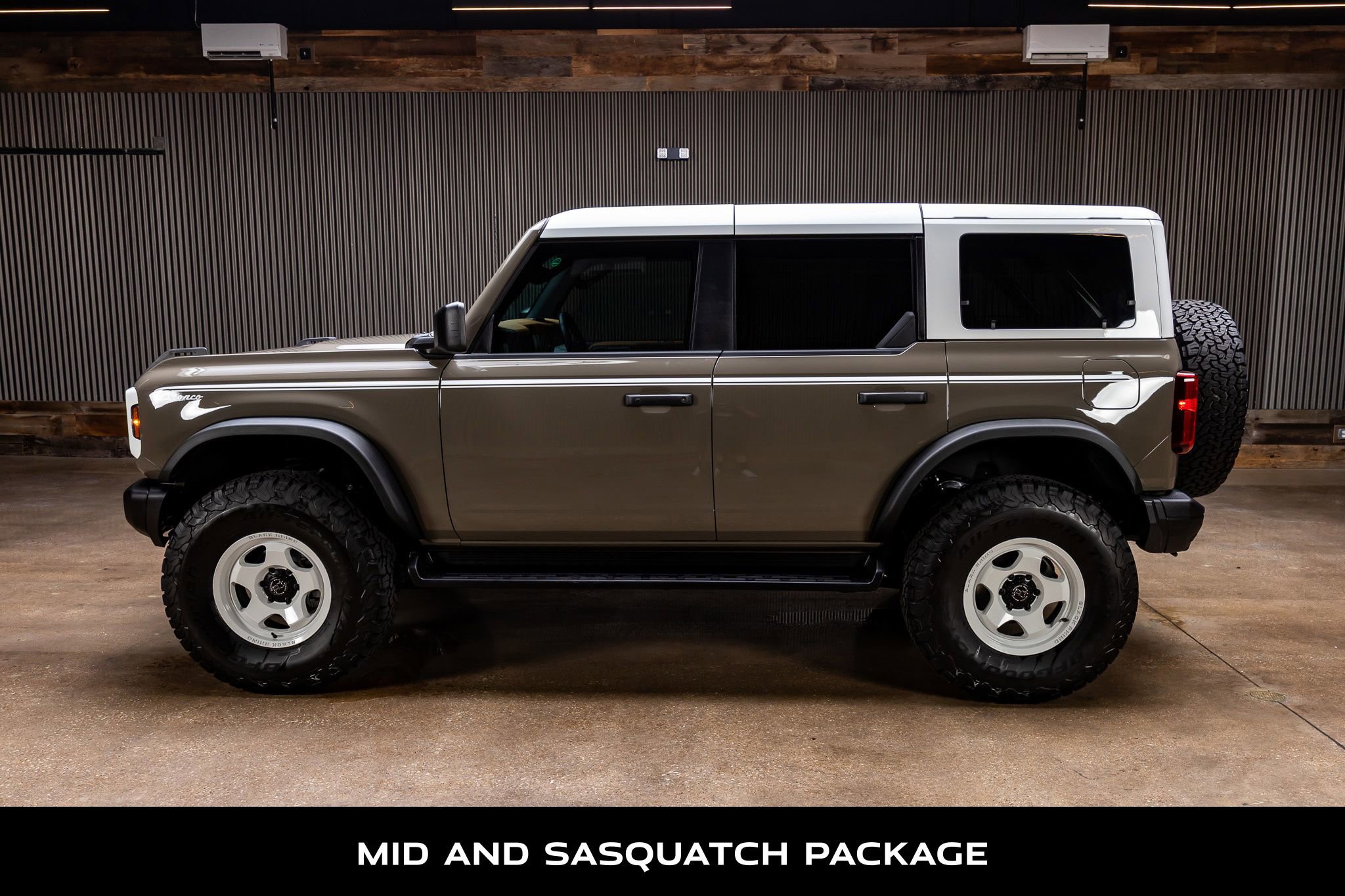 Used 2026 Ford Bronco Heritage Edition AWD/4WD image 6