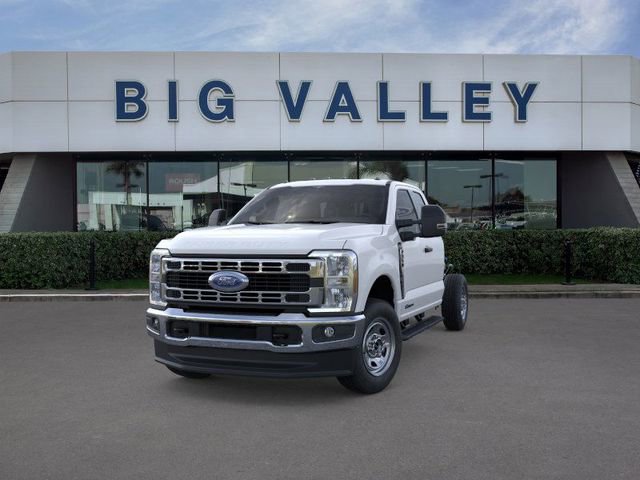 New 2026 Ford F350 XL w/ XL Chrome Package image 2