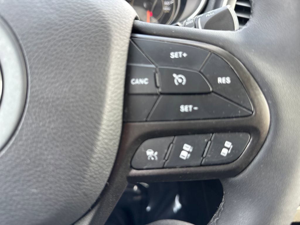 Used 2023 Jeep Cherokee Trailhawk w/ Premium Leather Package image 30