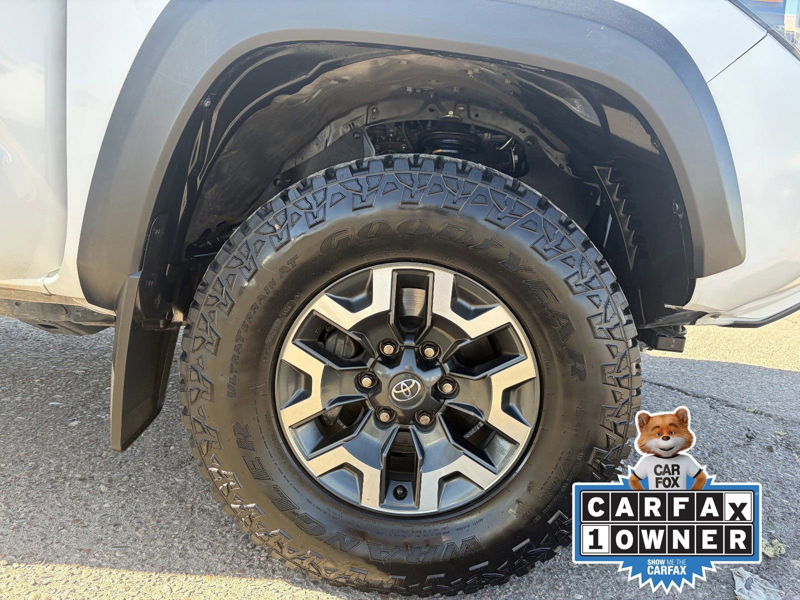 Used 2023 Toyota Tacoma TRD Off-Road w/ Technology Package AWD/4WD image 10