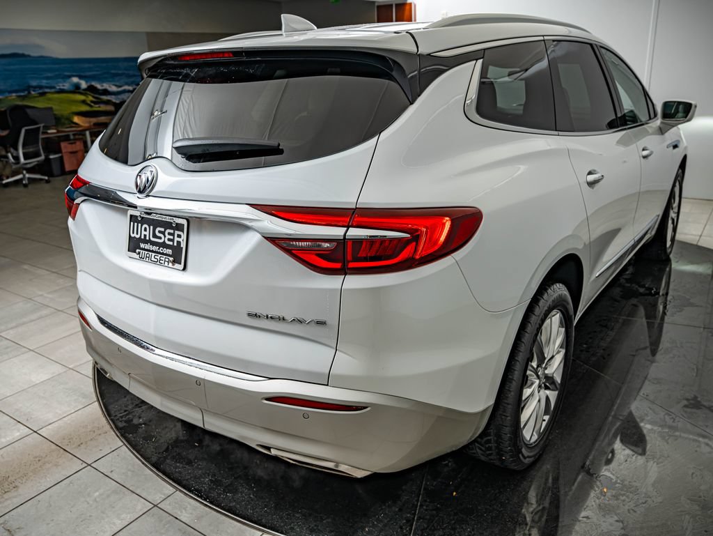 Used 2019 Buick Enclave Essence FWD image 16