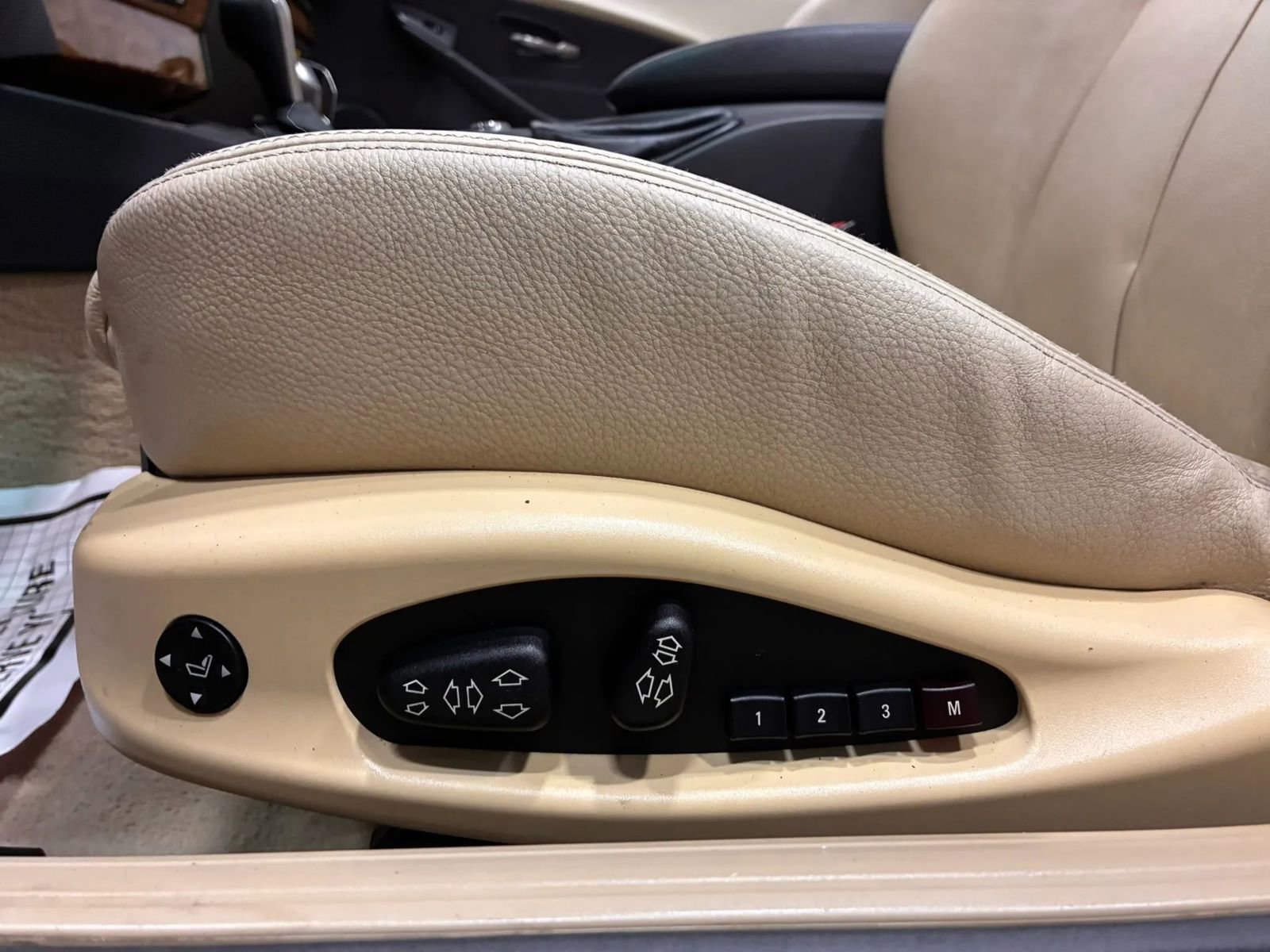Used 2005 BMW 645Ci Convertible RWD image 18