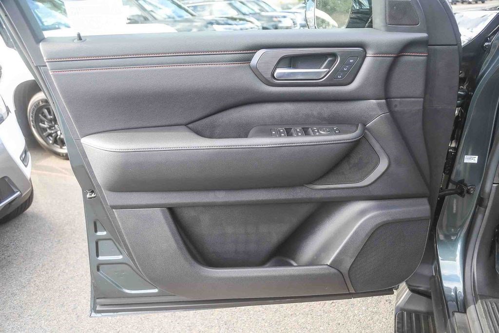 New 2026 Nissan Armada PRO-4X w/ Captain's Chari Seat Package image 22