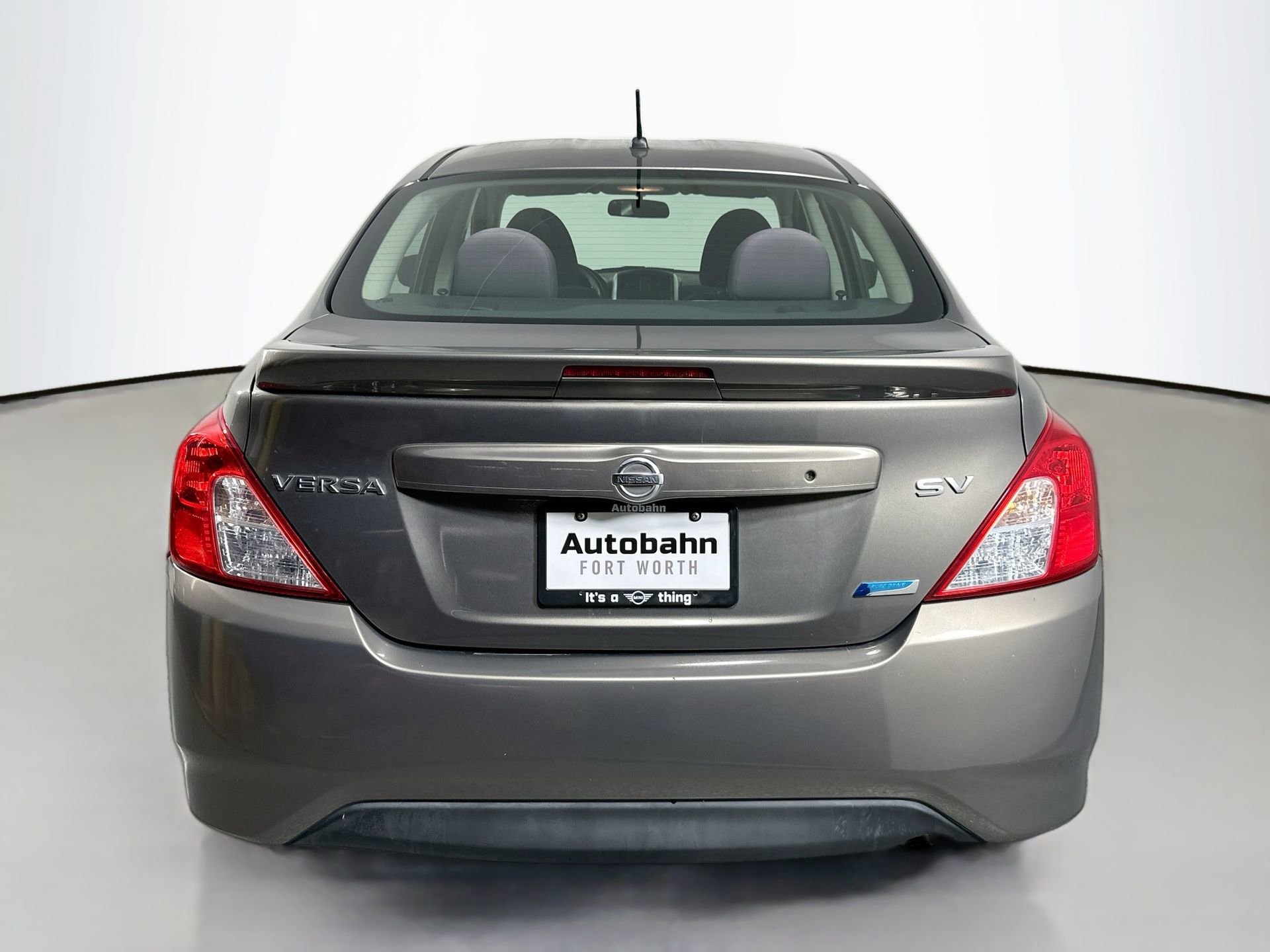 Used 2015 Nissan Versa SV image 7