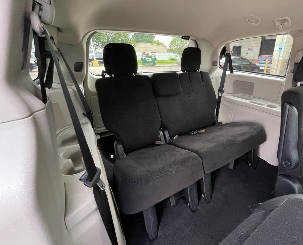 Used 2013 Dodge Grand Caravan SE FWD image 31