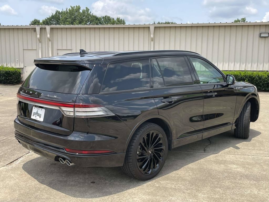 Used 2022 Lincoln Aviator Reserve w/ Equipment Group 201A AWD/4WD image 3
