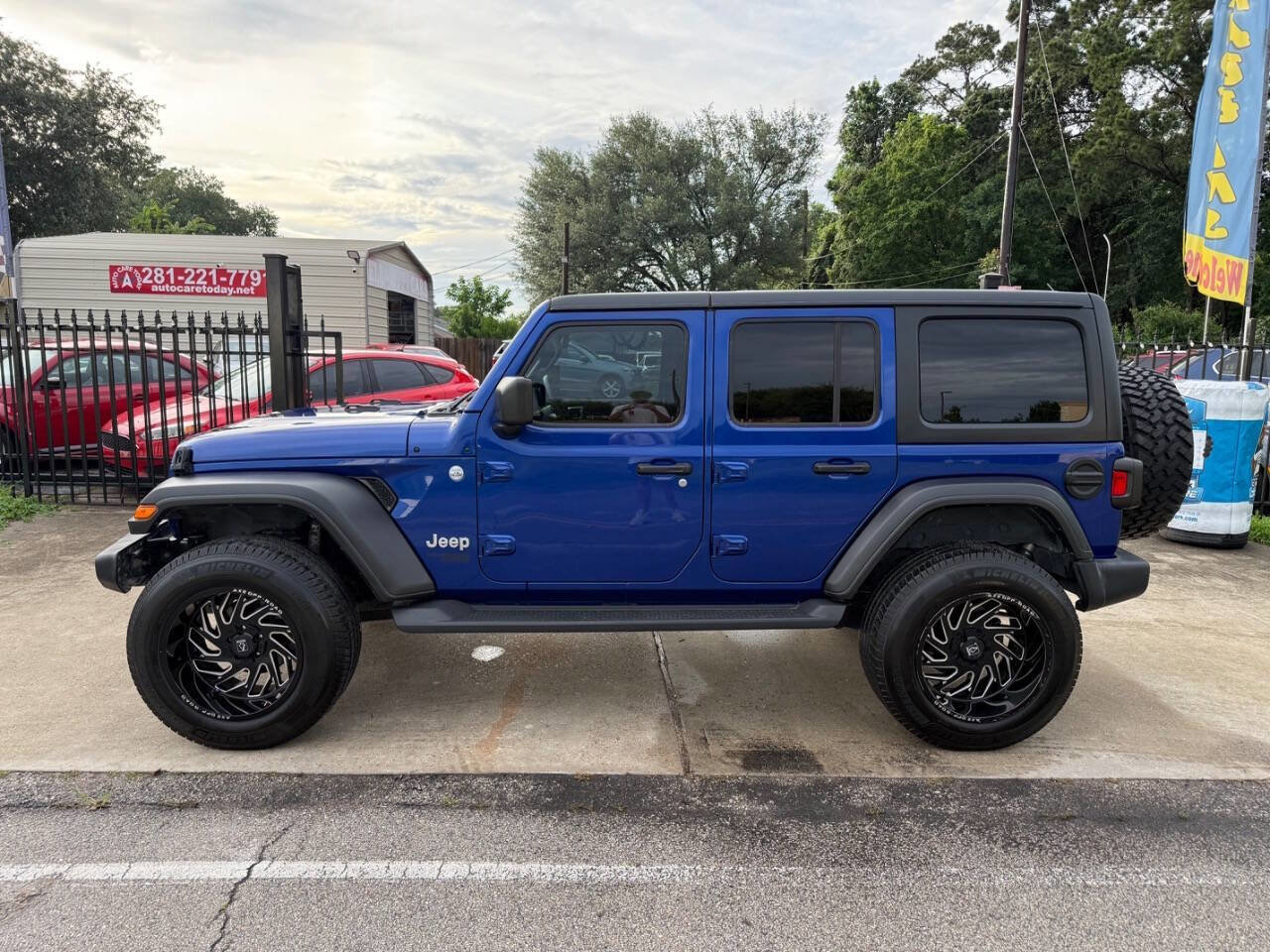 Used 2020 Jeep Wrangler Unlimited Sport AWD/4WD image 9