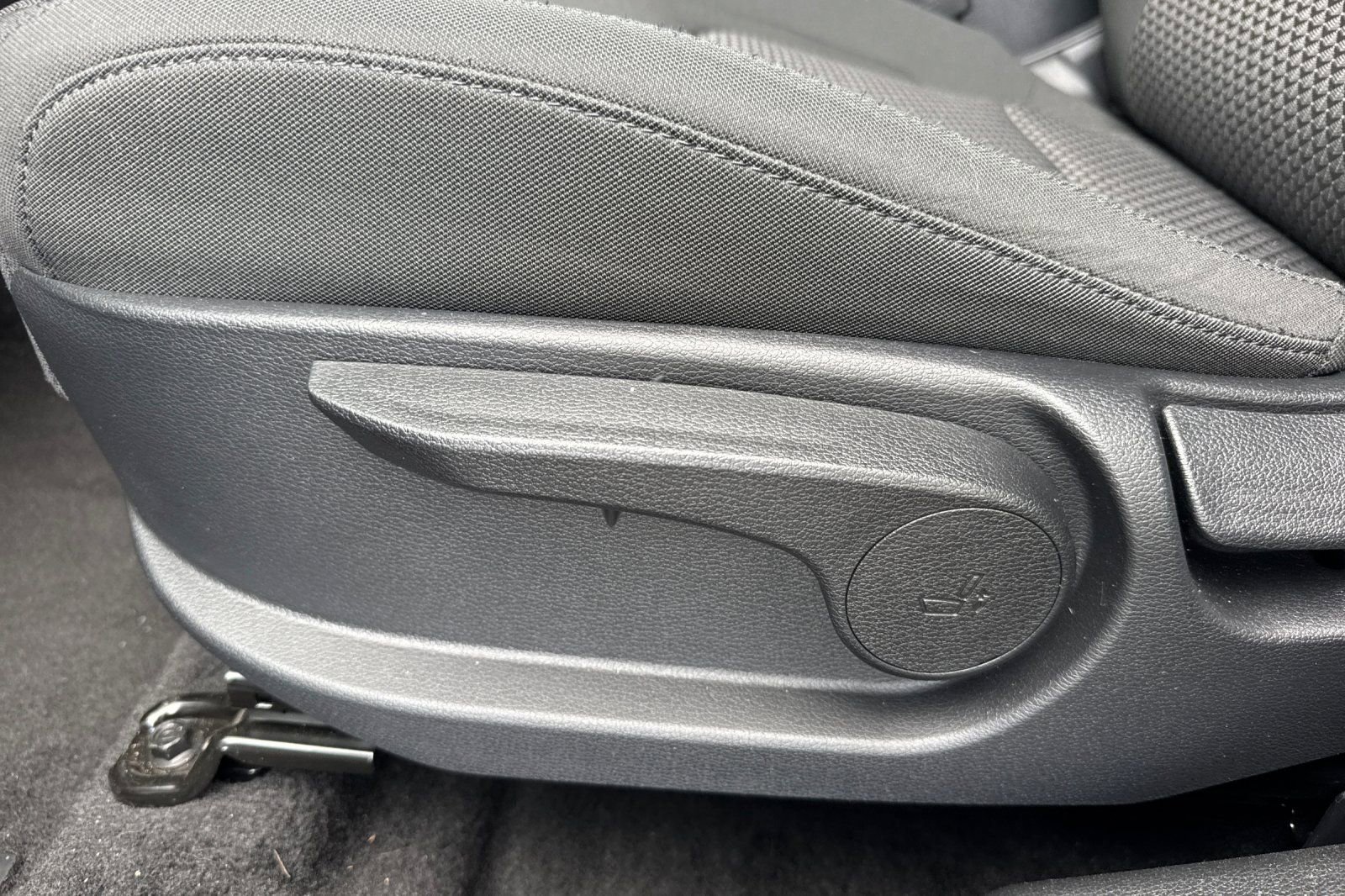 Certified 2025 Kia Sportage LX image 14