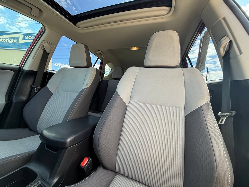 Used 2015 Toyota RAV4 XLE AWD/4WD image 12