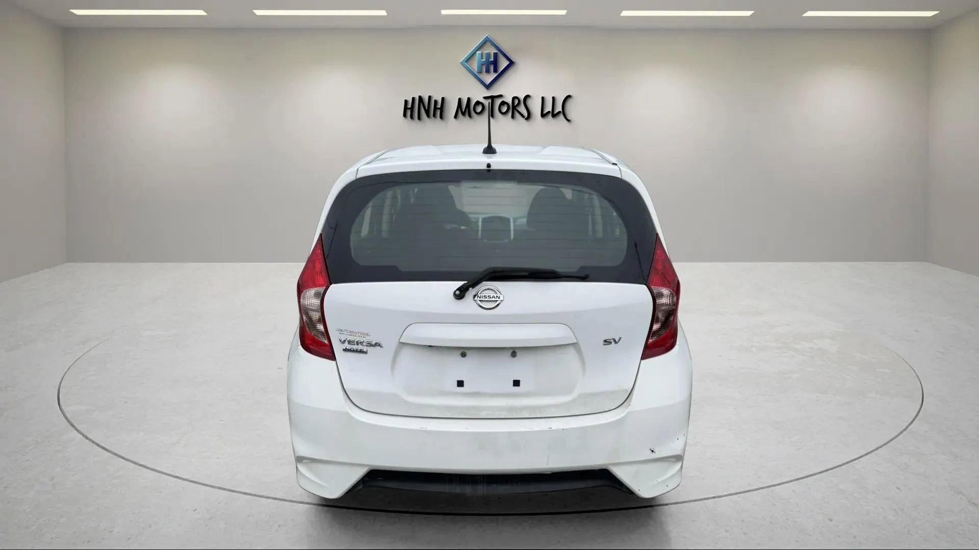 Used 2018 Nissan Versa Note SV image 4
