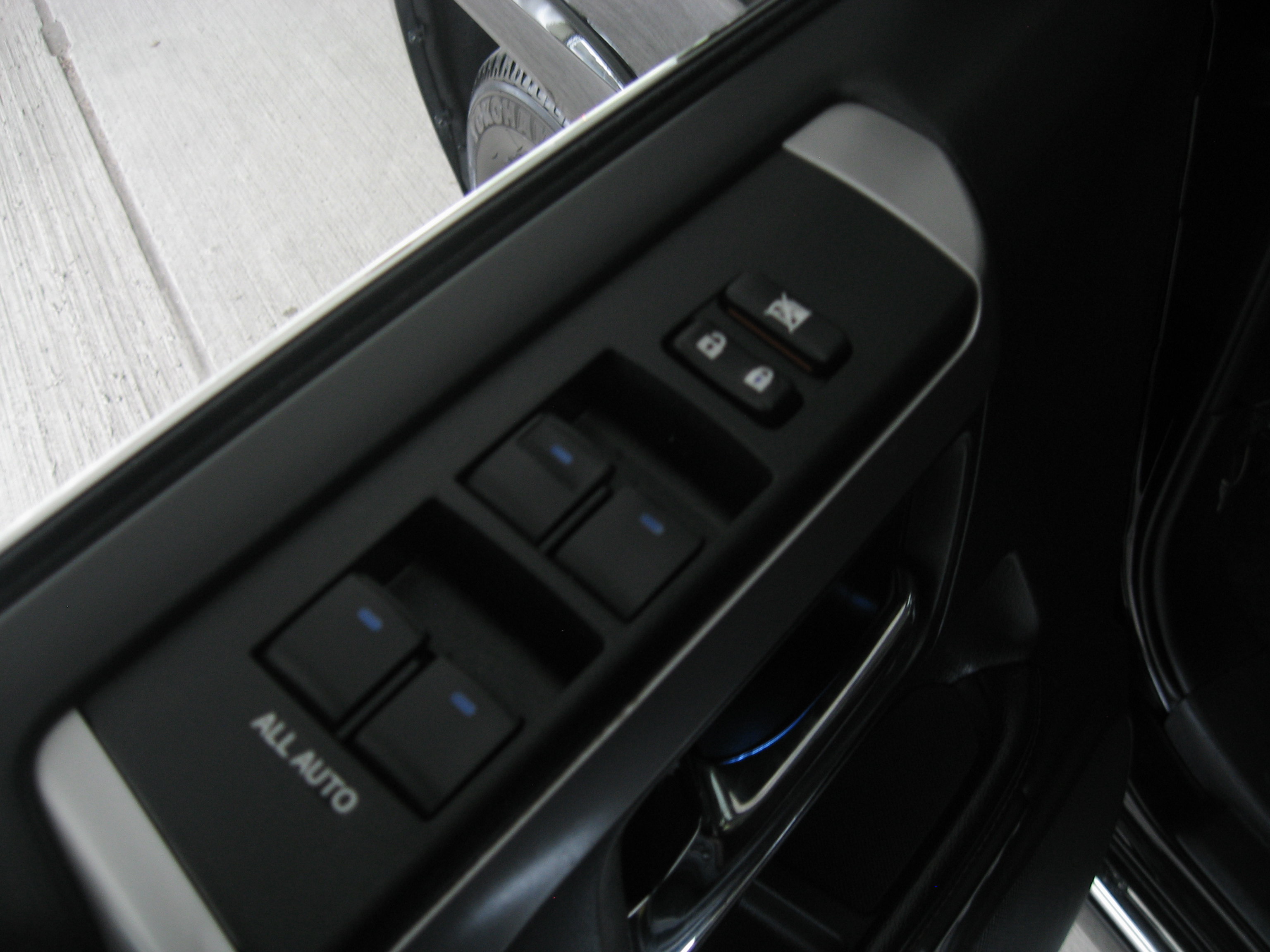 Used 2024 Toyota 4Runner Limited image 13