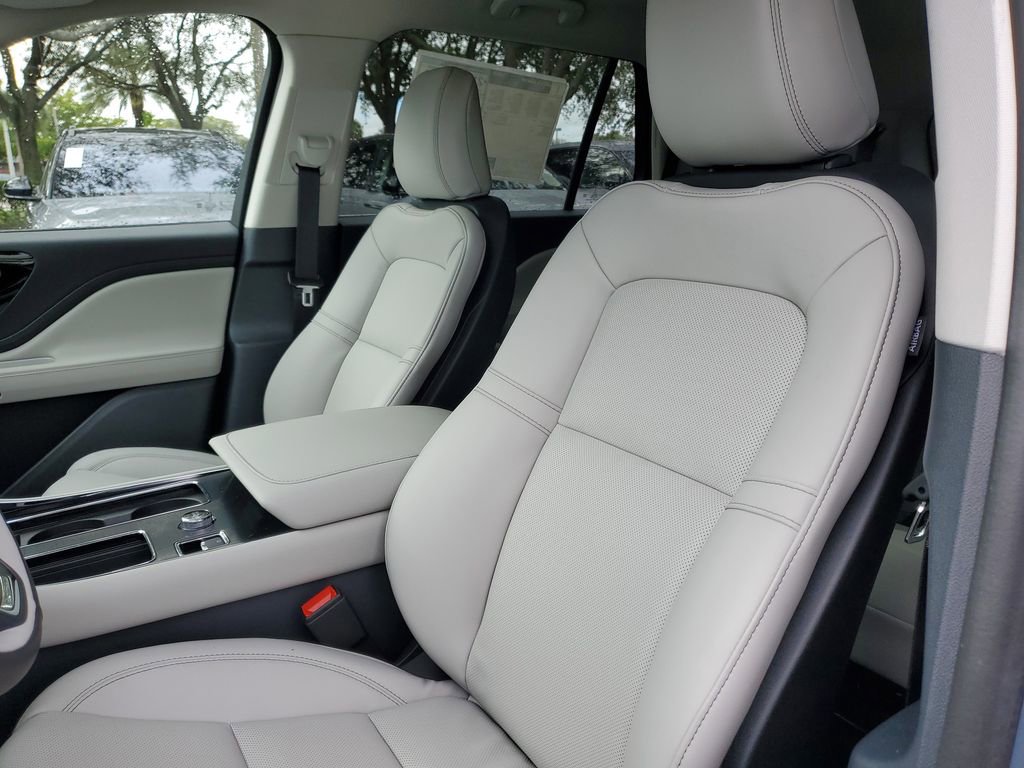 New 2026 Lincoln Aviator 2WD image 23