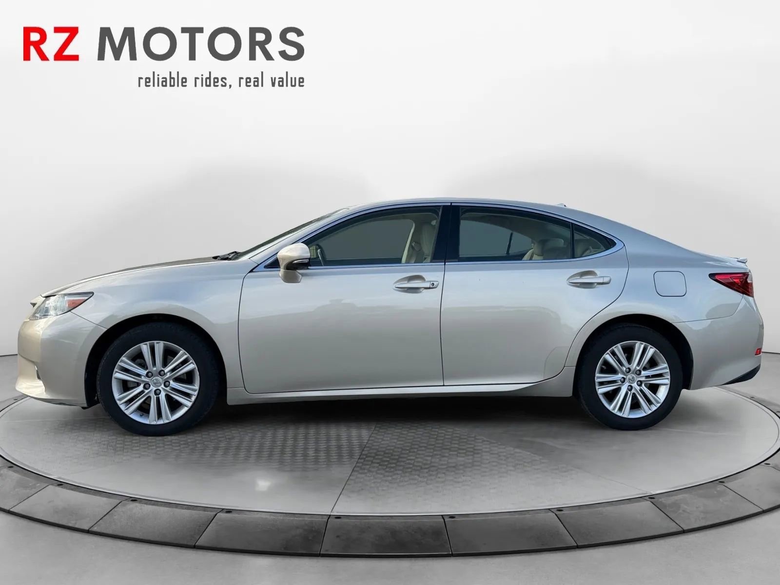 Used 2013 Lexus ES 350 w/ Premium Pkg image 2