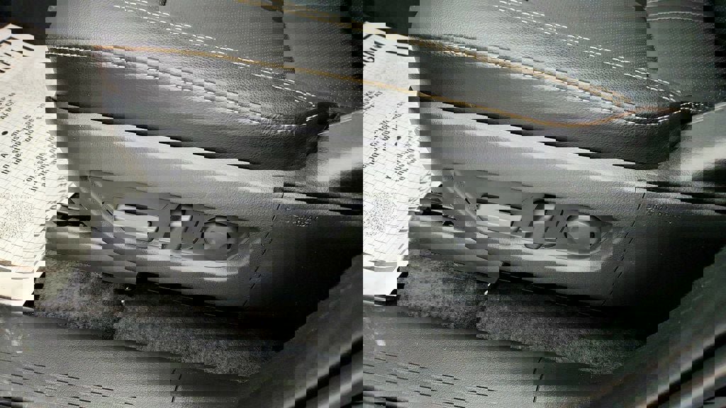 Used 2025 MAZDA CX-90 Plug-In Hybrid w/ Preferred image 12