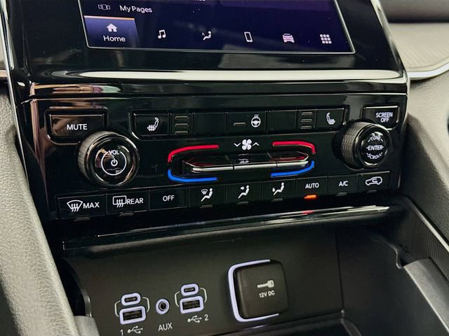 New 2025 Jeep Grand Cherokee Altitude image 16