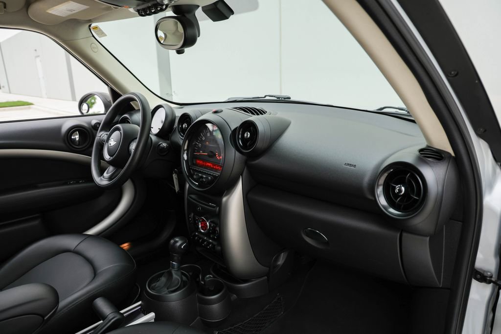 Used 2016 MINI Cooper Countryman FWD image 18
