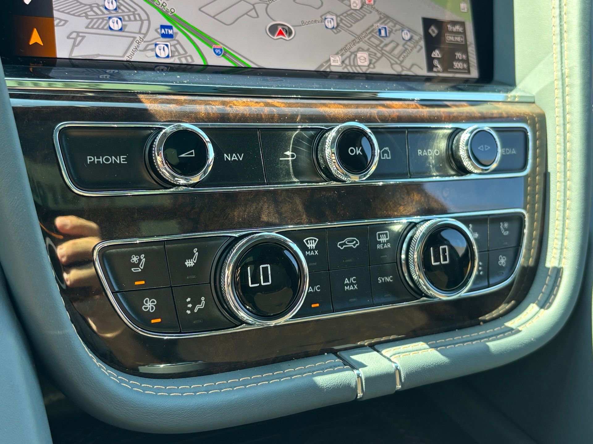 New 2025 Bentley Bentayga Extended Wheelbase image 47