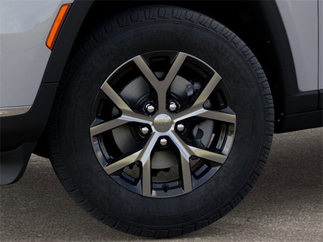 New 2025 Jeep Grand Cherokee L Limited w/ Trailer Tow Package image 8