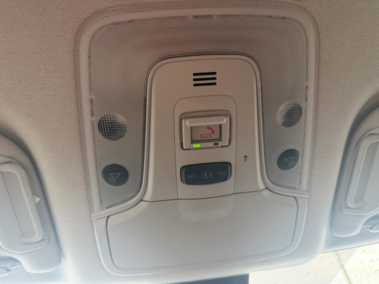 Used 2021 Toyota Prius LE FWD image 23