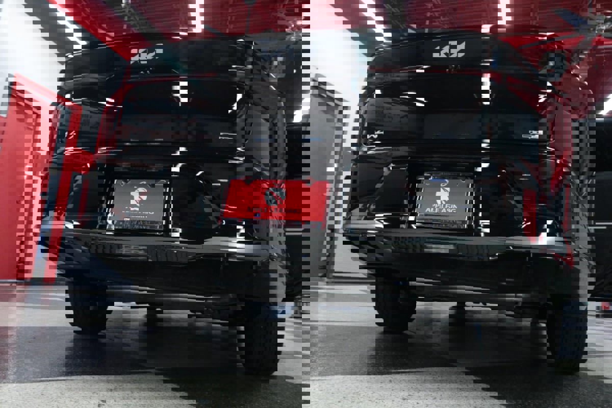 Used 2025 Kia K4 GT-Line image 33