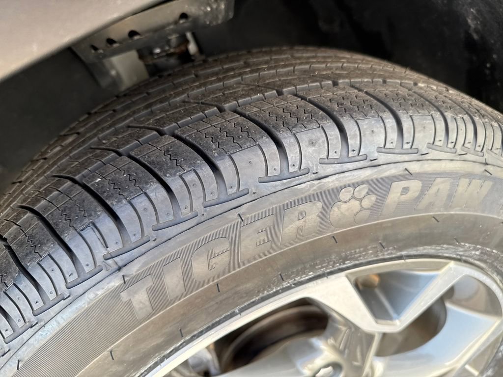 Certified 2024 Chevrolet Trax LT w/ Driver Confidence Package image 30