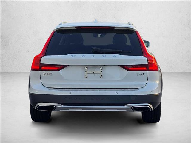 Used 2018 Volvo V90 T6 Cross Country w/ Convenience Package AWD/4WD image 6