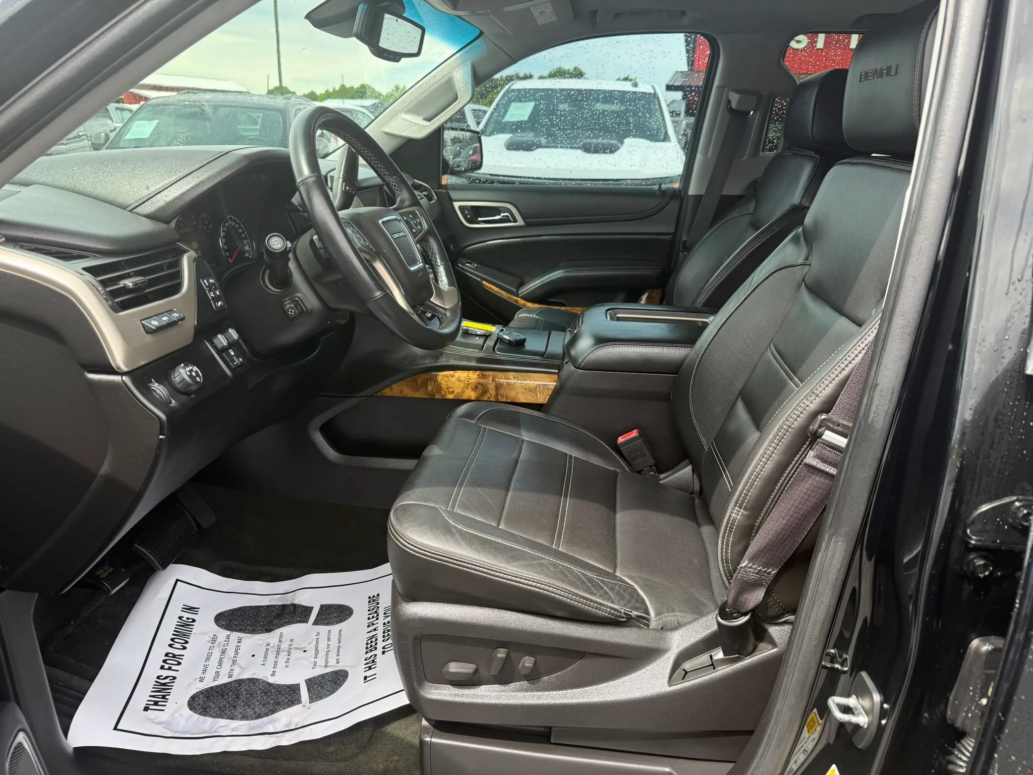 Used 2015 GMC Yukon XL Denali w/ Touring Package RWD image 7