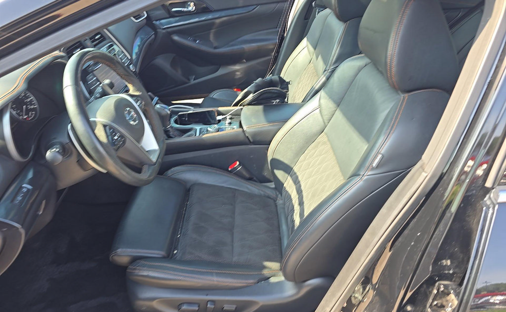 Used 2022 Nissan Maxima SR w/ Sport Mat Group FWD image 6