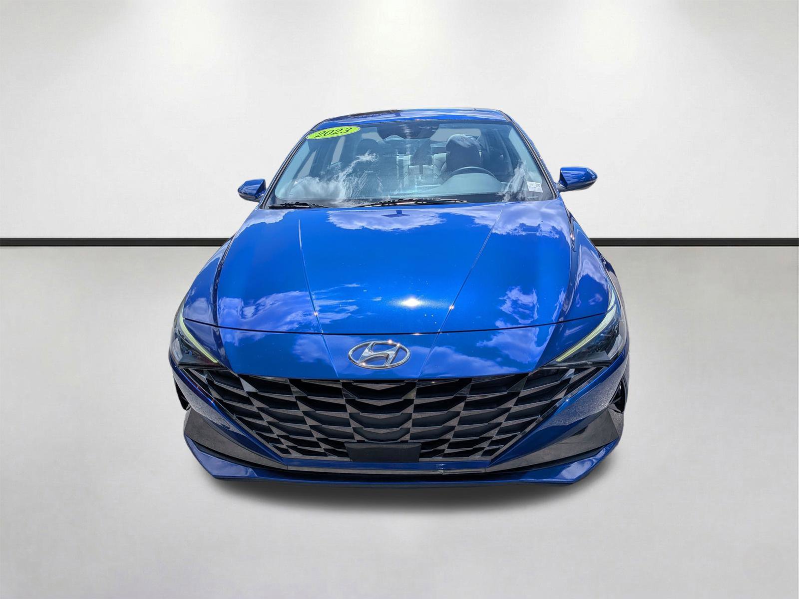 Used 2023 Hyundai Elantra Limited w/ Cargo Package FWD image 9