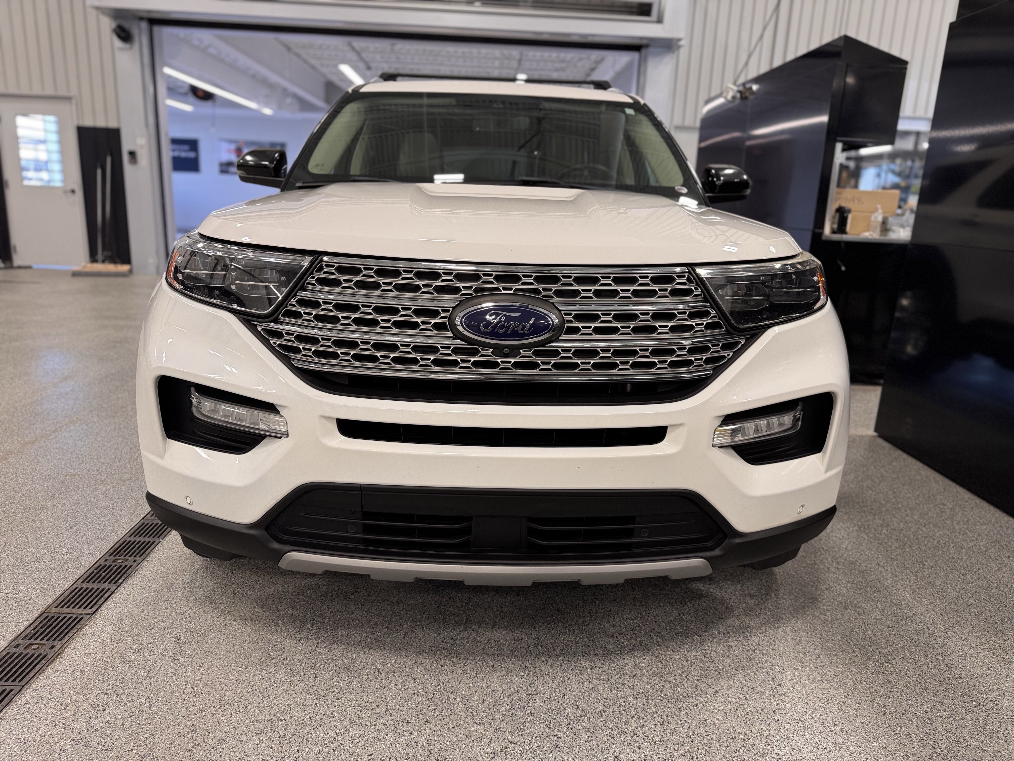 Used 2020 Ford Explorer Limited w/ Class III Trailer Tow Package image 35