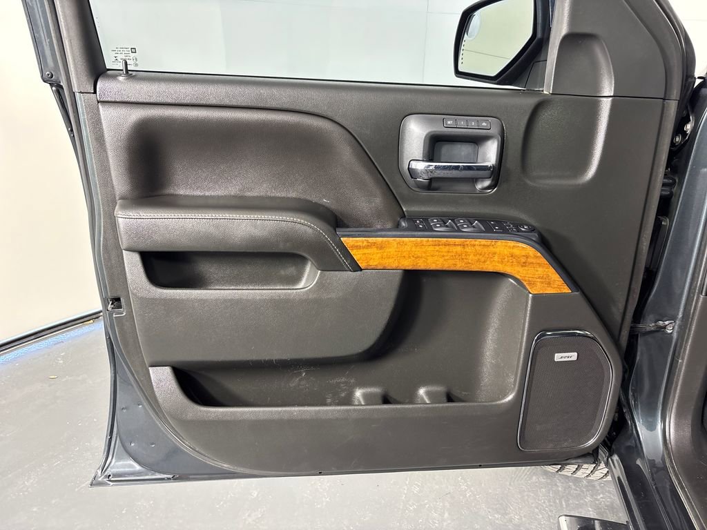 Used 2018 Chevrolet Silverado 1500 High Country image 24