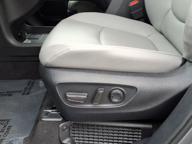 Used 2026 Toyota Sienna XLE FWD image 17