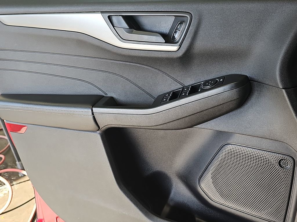 Used 2023 Ford Escape Active image 25