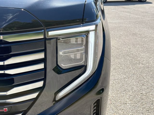 Used 2025 GMC Sierra 1500 AT4 w/ AT4 Premium Package AWD/4WD image 9