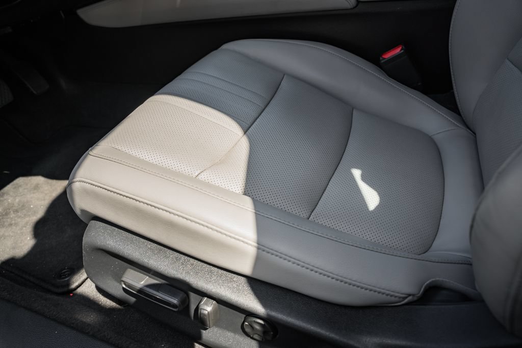 Used 2018 Honda Accord Touring image 35