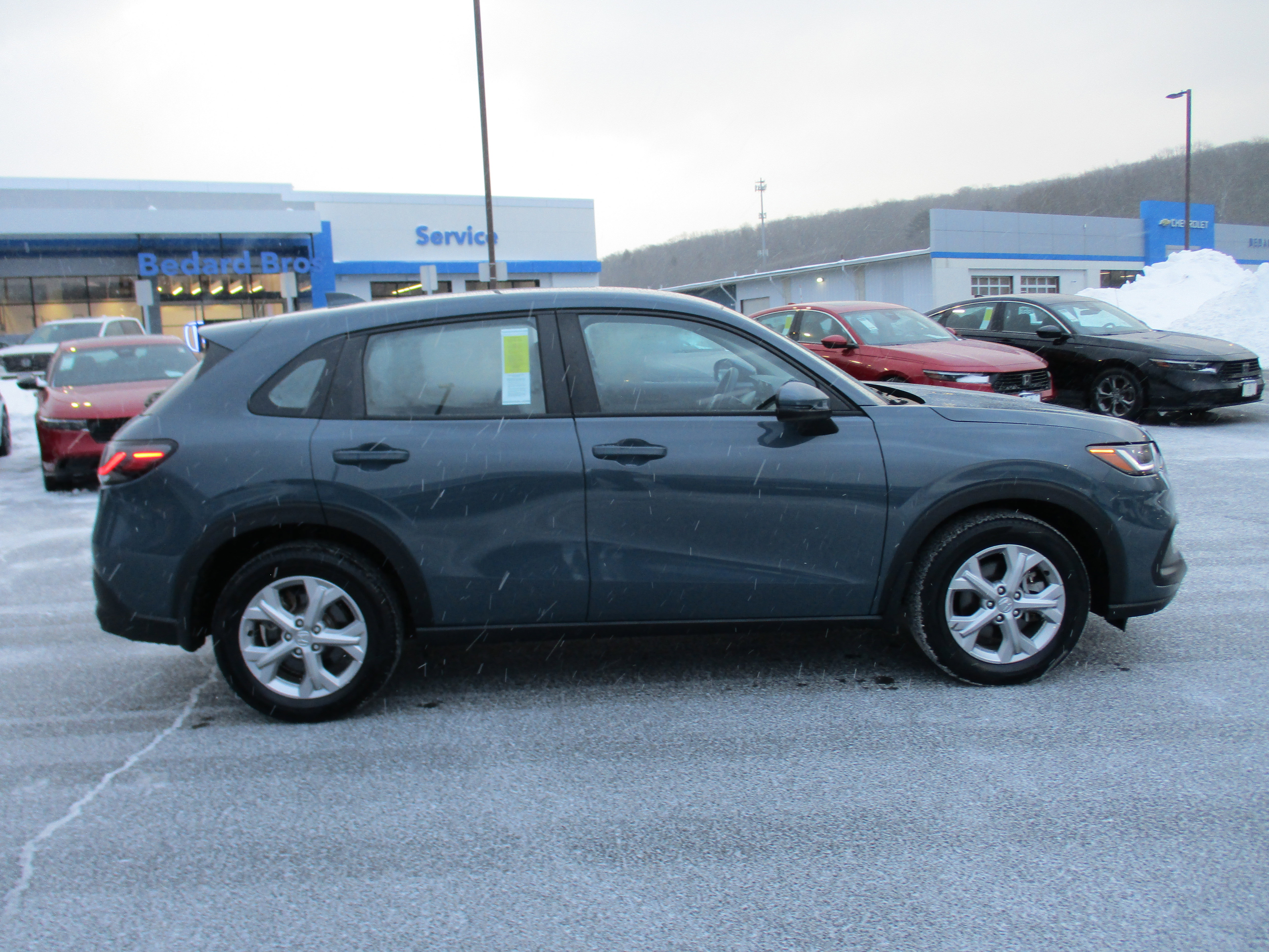 Certified 2023 Honda HR-V LX image 4