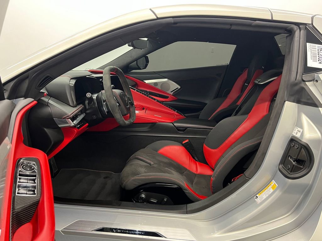 Used 2021 Chevrolet Corvette Stingray Premium Conv w/ Z51 Performance Package image 3