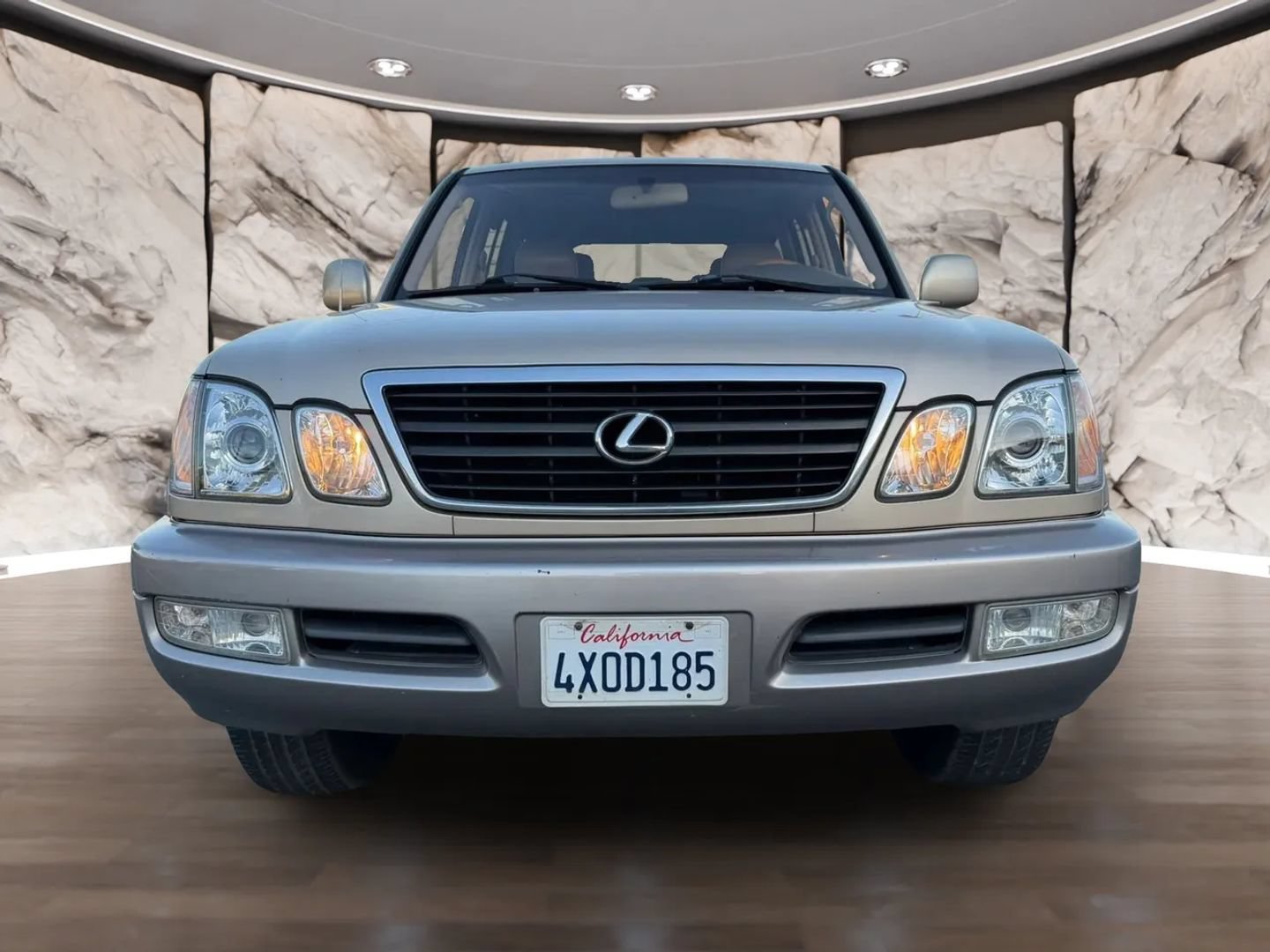 Used 2002 Lexus LX 470 4WD image 2