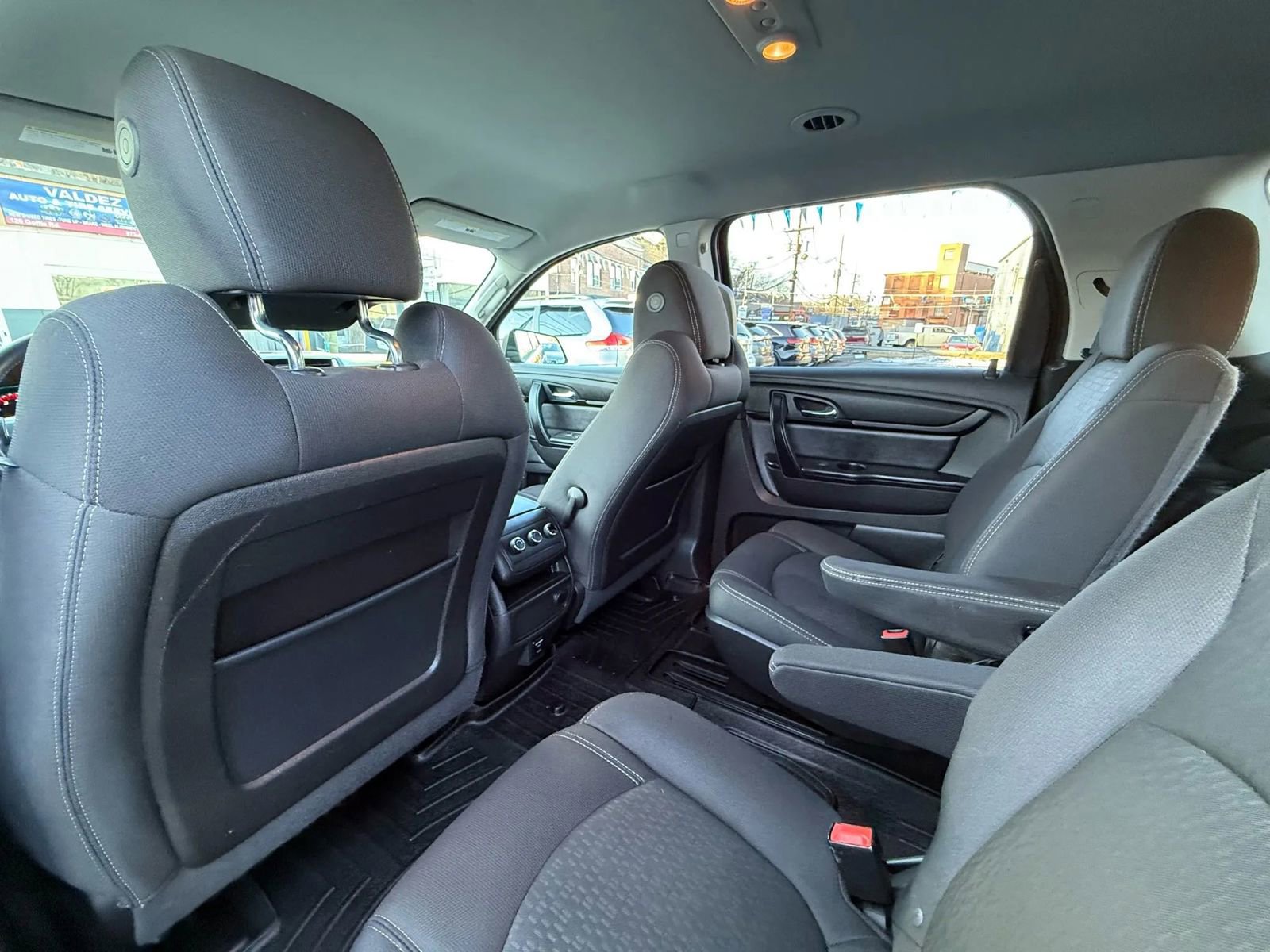 Used 2016 GMC Acadia SLE image 42