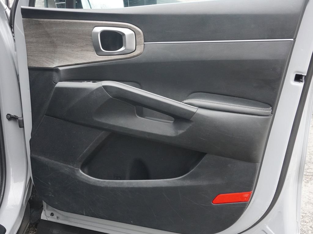 Used 2023 Kia Sorento EX image 24