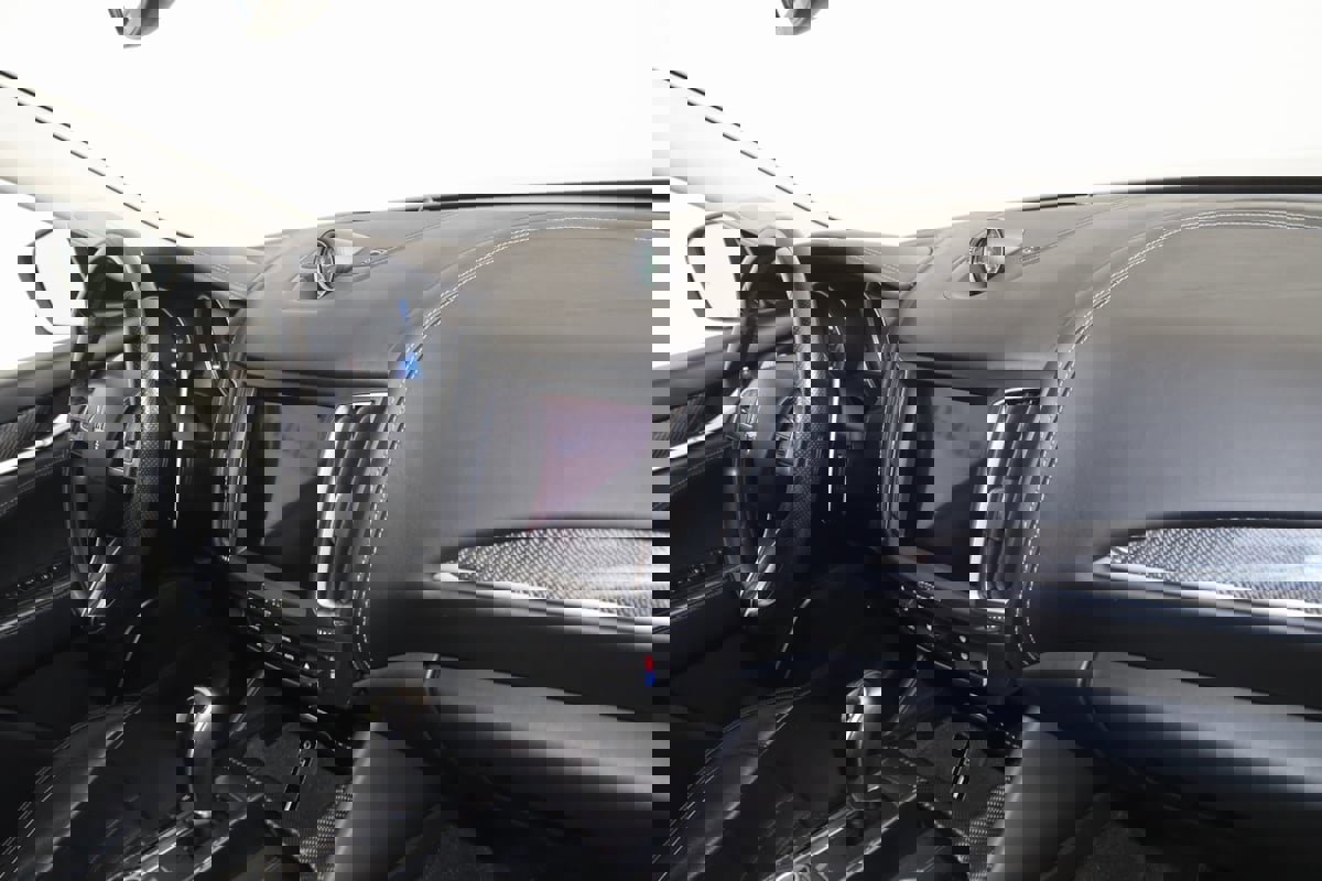 Used 2018 Maserati Levante S GranSport image 47