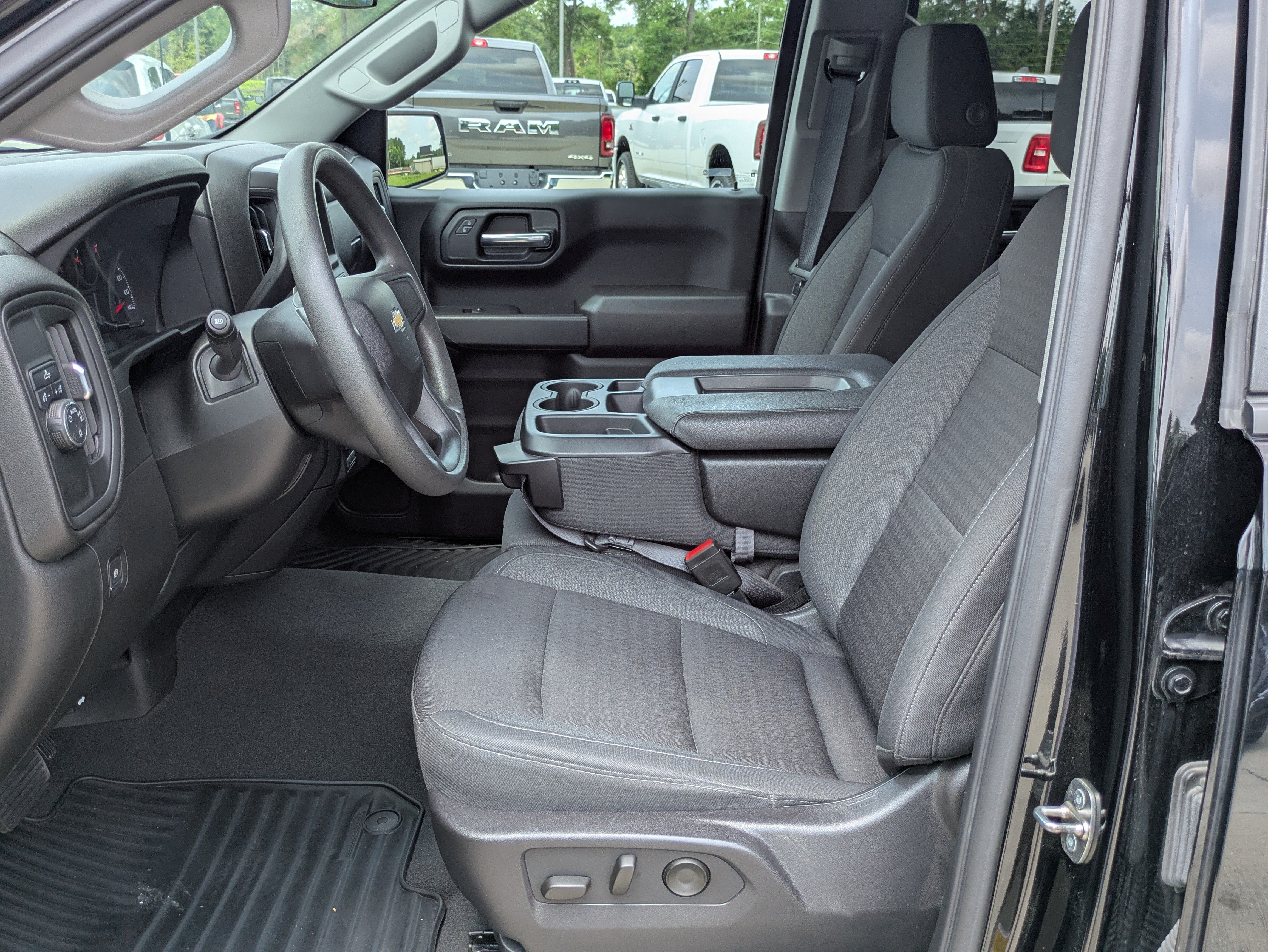 Used 2024 Chevrolet Silverado 1500 Custom RWD image 8