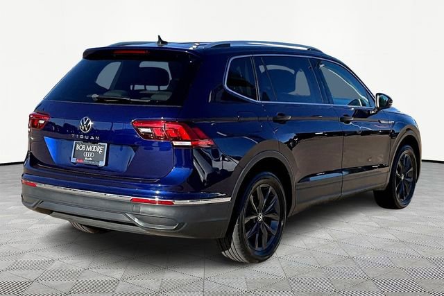 Used 2022 Volkswagen Tiguan SE image 2
